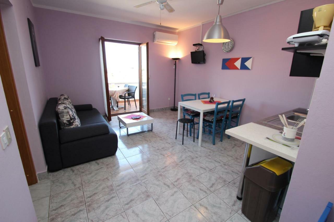 Apartment Sandi Vrsar Εξωτερικό φωτογραφία
